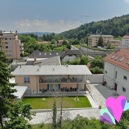 Accommodation Baron Ljubljana Bagian luar foto
