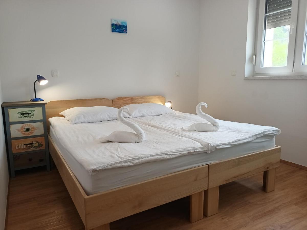 Accommodation Baron Ljubljana Bagian luar foto