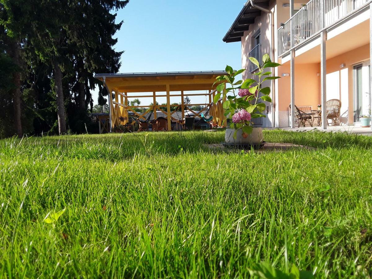 Accommodation Baron Ljubljana Bagian luar foto
